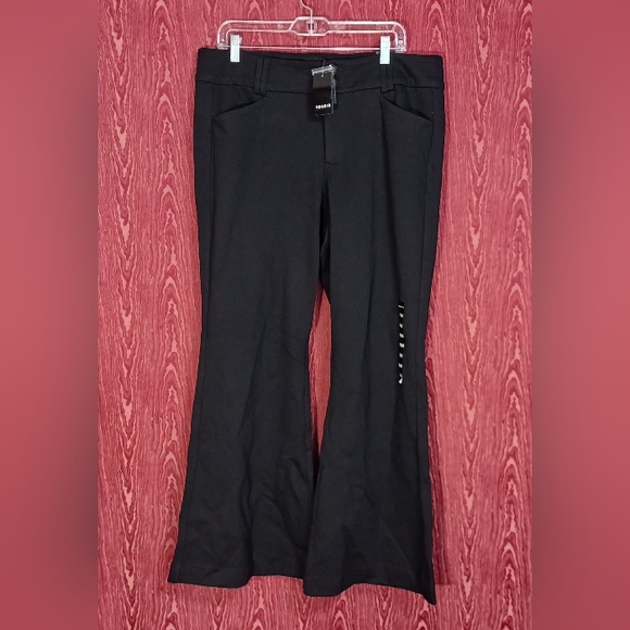TORRID Studio Jet Black Bell Bottom A-Line Flare Trouser Pants Womens Sz 16R